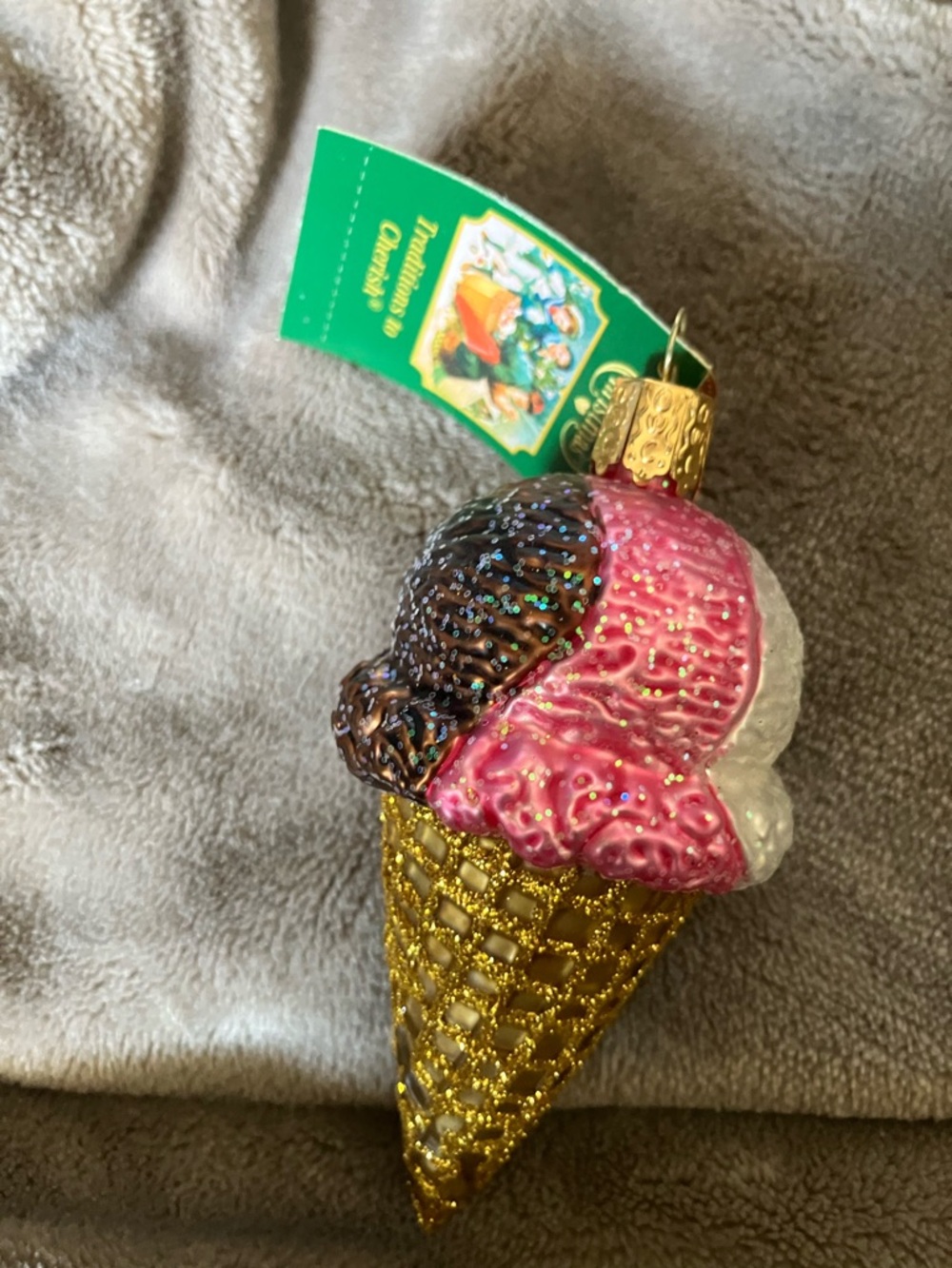 Old World Christmas NEOPOLITAN ICE CREAM Glass Ornament with original box